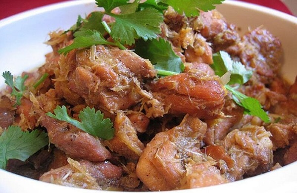 gà Đông Tảo xào lăn