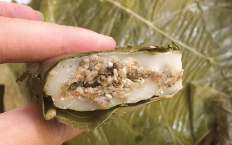 Bánh trứng kiến