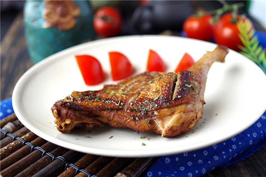 Đùi vịt nướng mật ong