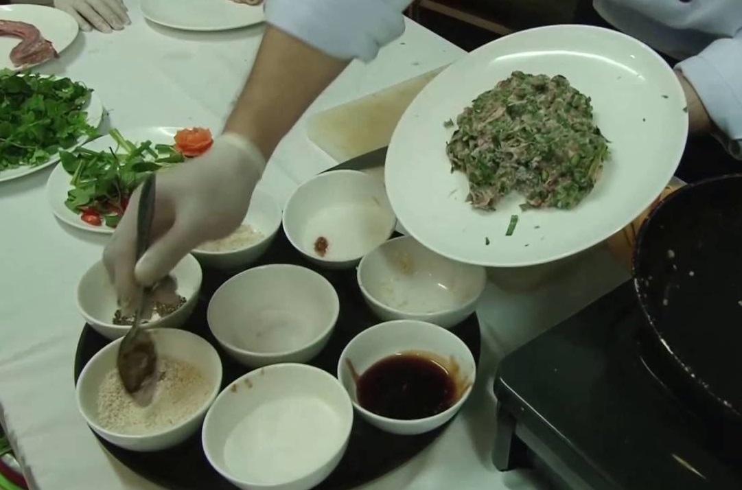 Nguyên liệu món ngỗng dồi cổ